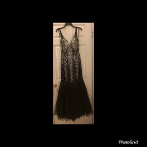 Gorgeous formal/prom dress ✨🎈